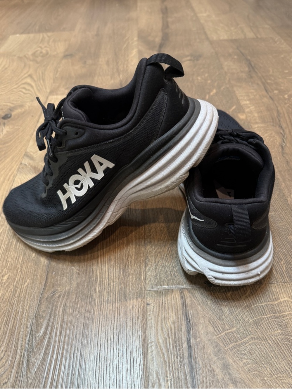 Hoka  women’s 7.5d “ Bondi 8 “